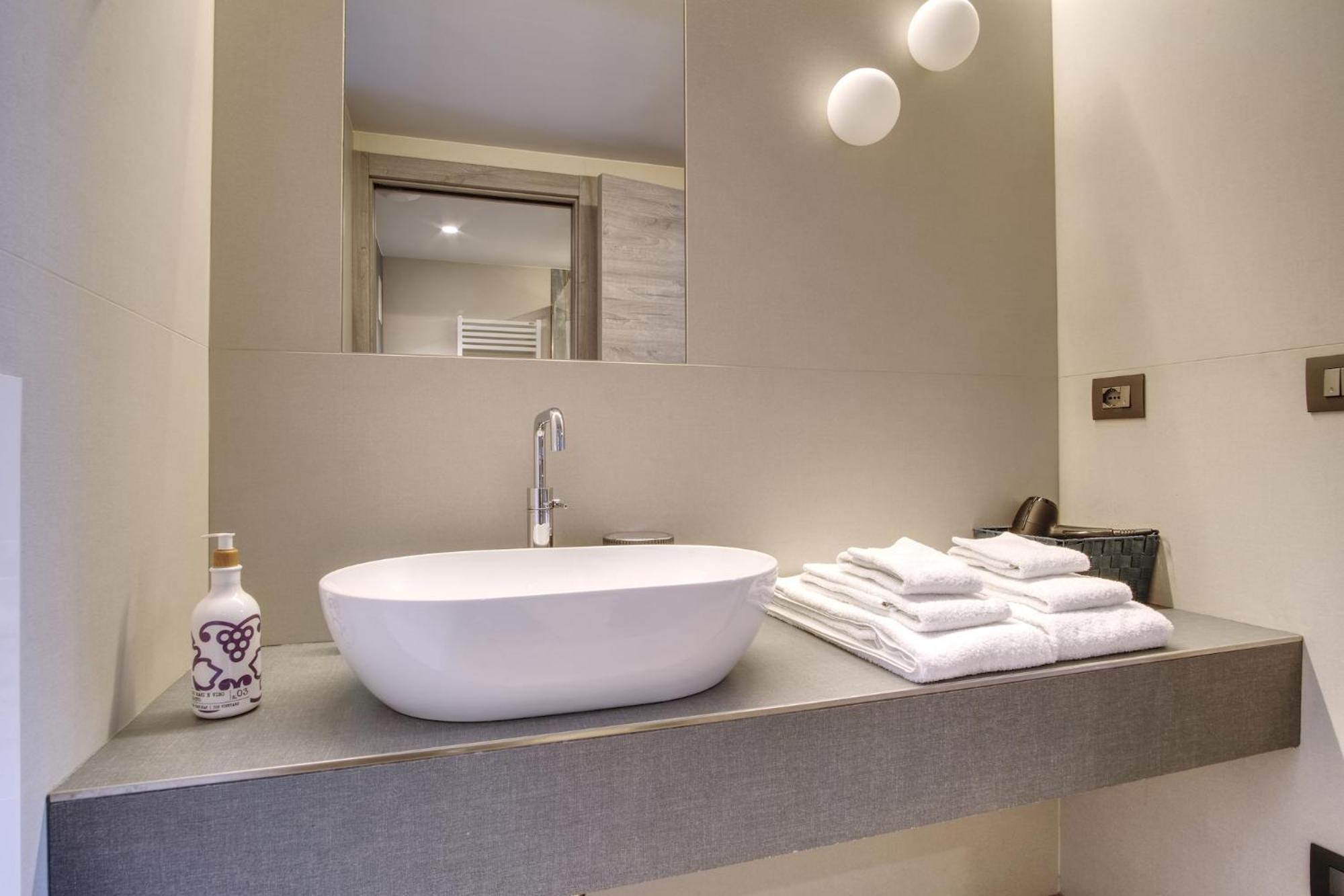 Sui Generis - Aosta Urban Apartments NOVITà STRUTTURA IN APERTURA Extérieur photo